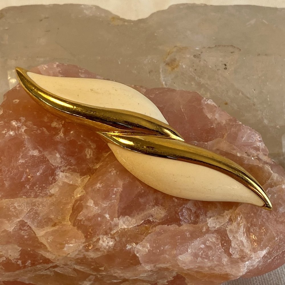 Vintage Monet Gold & Ivory Abstract Enameled Pin